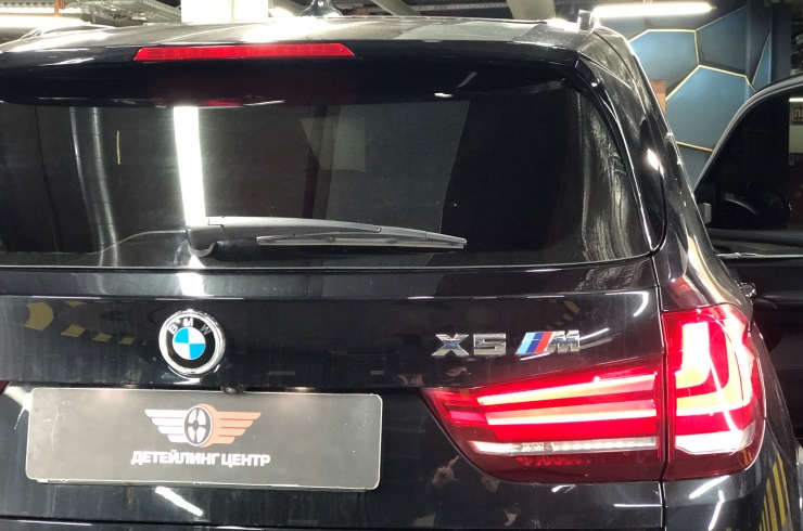 Тонировка стекол BMW X5M